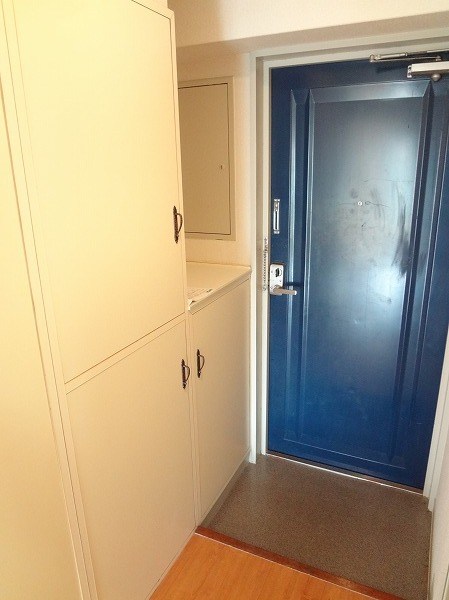 玄関　別部屋参考写真掲載。