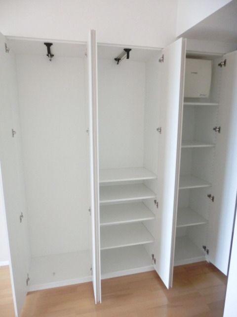 収納　★たっぷりクローゼット★