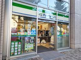 コンビニ　ファミリーマート札幌北4条東1丁目店（コンビニ）まで78m
