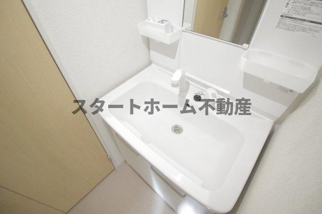 洗面設備　使いやすい洗面所です