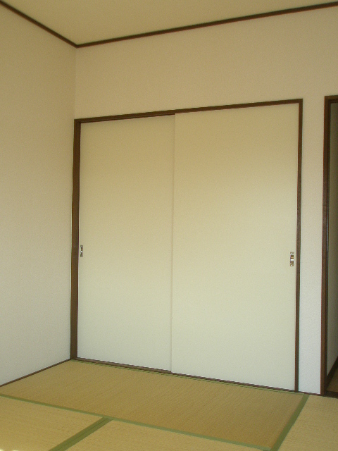 その他部屋・スペース　入居に合わせて畳表替致します。