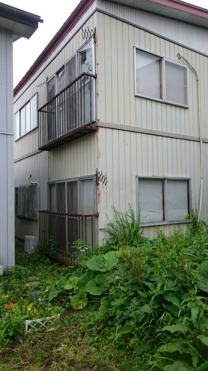 青森県八戸市大字田面木松長根7-6の建物外観