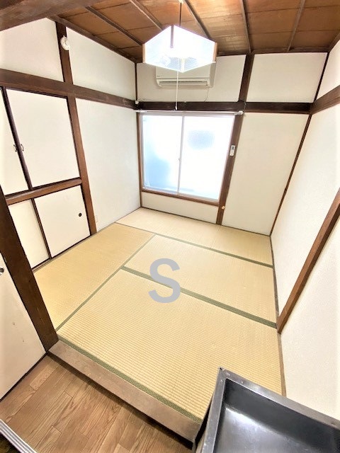 居室・リビング　エアコン完備