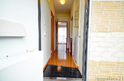 玄関　※写真と現状が異なる場合は現状を優先