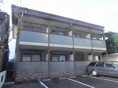 京都市左京区北白川瀬ノ内町のアパートの建物外観