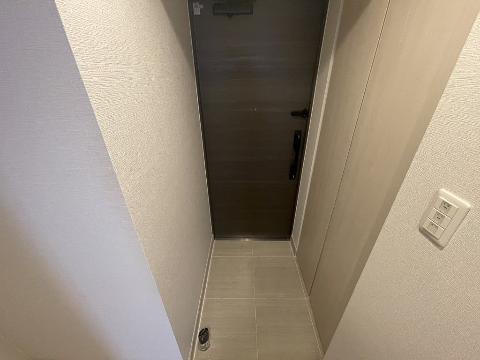 【名古屋市東区泉のマンションの玄関】