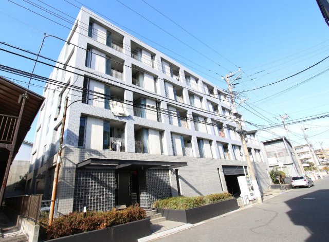 船橋市前原西のマンションの建物外観