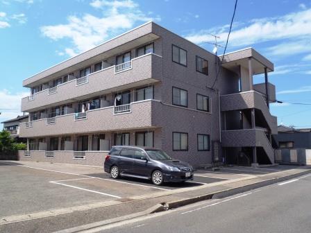 パークマンション　酒田市亀ヶ崎７丁目の建物外観