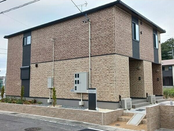 【アルカンシェル　IIIの建物外観】