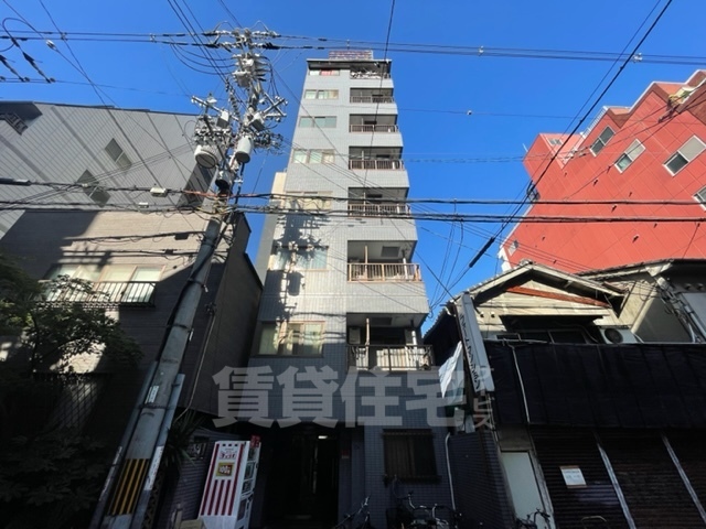 大阪市中央区瓦屋町のマンションの建物外観