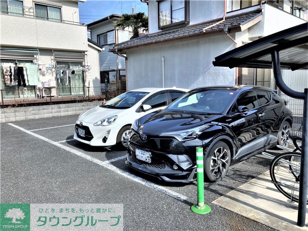 【レオネクストリードアンドナナの駐車場】