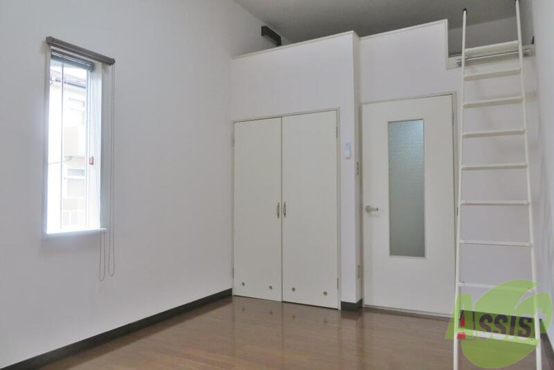 その他部屋・スペース　階段を上がるとその先には、、、後程公開します。