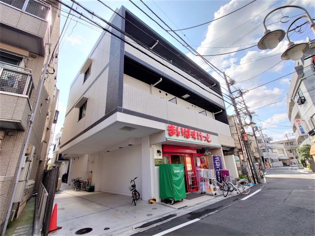 東京都北区志茂４（マンション）の賃貸物件の外観