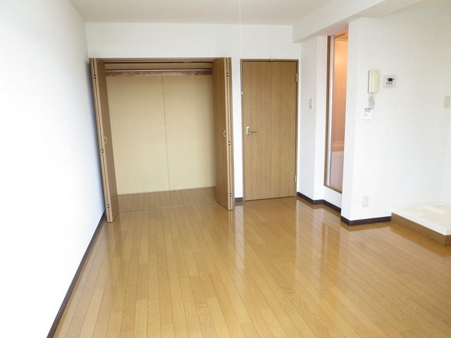 居室・リビング　★お問い合わせはタウンハウジング聖蹟桜ヶ丘店まで★