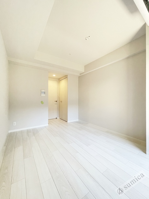 居室・リビング　ホワイトベースで明るい内装♪