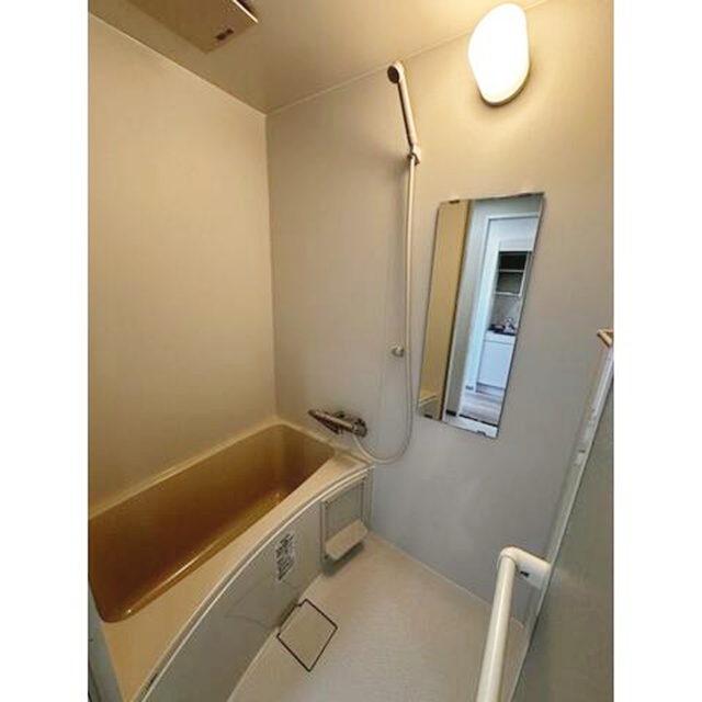 バス・シャワールーム　清潔感のあるお風呂です♪