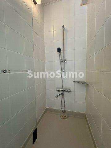 バス・シャワールーム　落ち着いた空間のシャワールームです