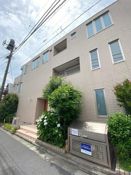 豊島区千早のマンションの建物外観
