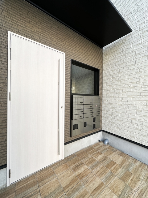 エントランス　便利な宅配ボックスを完備♪♪