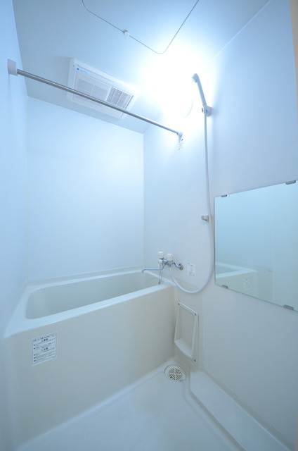 バス・シャワールーム　★ゆったりとしたバスルームで癒しのひと時を…★