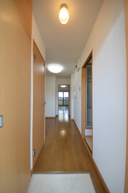 玄関　★玄関周りも窮屈になりません★