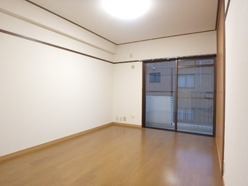 居室・リビング　図面と現状に相違がある場合には現状を優先