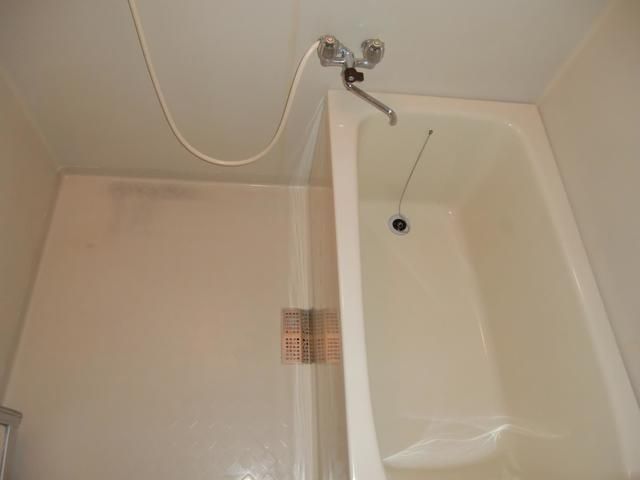 バス・シャワールーム　日々の暮らしに欠かせないお風呂です