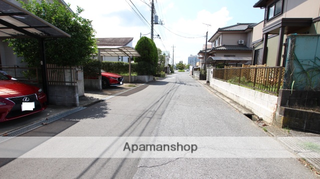 コンビニ　セブンイレブン（コンビニ）まで574m