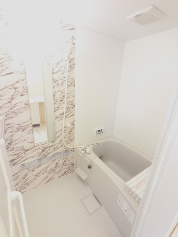 バス・シャワールーム　図面と現状に相違がある場合には現状を優先