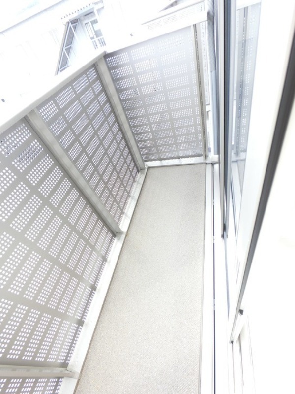 バルコニー　図面と現状に相違がある場合には現状を優先