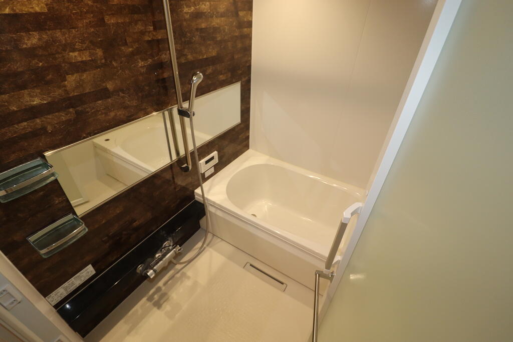 バス・シャワールーム　浴室：別号室の写真