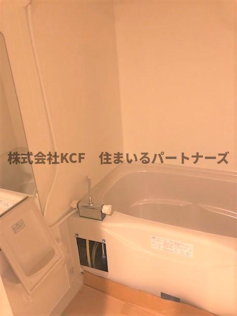 バス・シャワールーム　コンパクトで使いやすいお風呂です