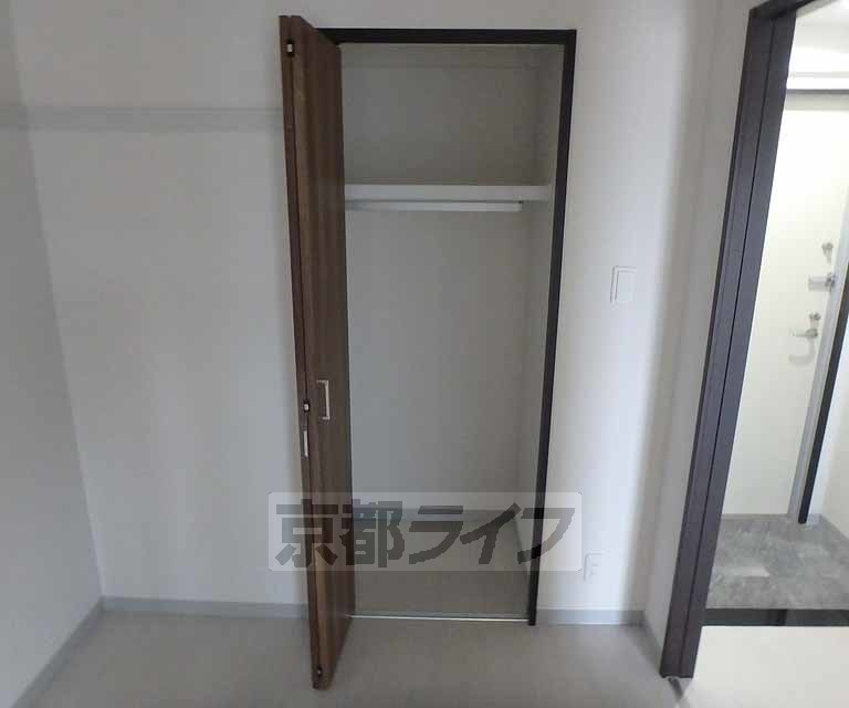 収納　お荷物はこちら