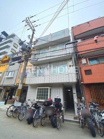 建物外観　鉄骨造　４階建
