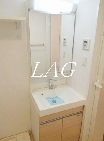 洗面設備　独立洗面台です。