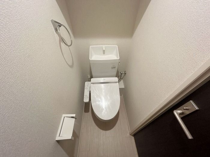 トイレ　温水洗浄便座