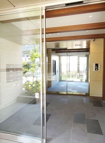 エントランス　★オートロック完備でセキュリティ面◎★