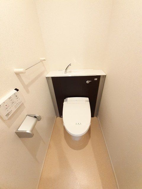 トイレ　★温水洗浄便座★