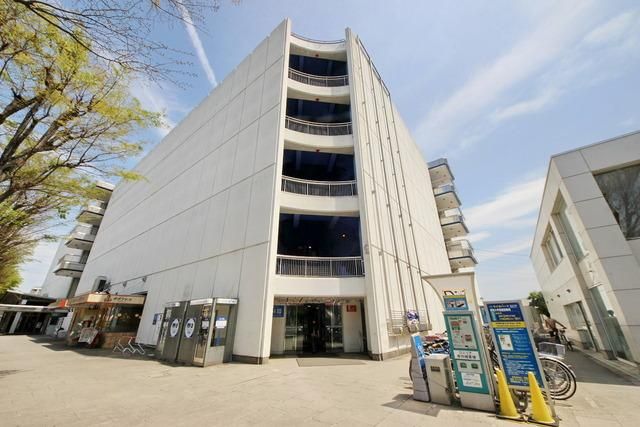 スーパー　西友小手指店（スーパー）まで687m