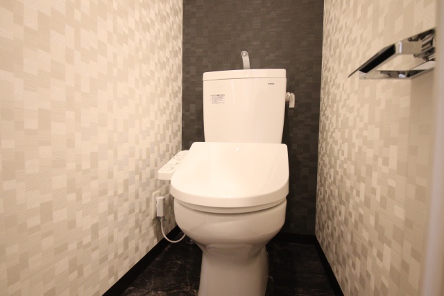 トイレ　※別室の参考写真の為、現況優先です。