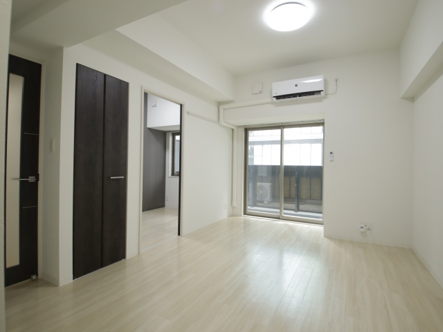 居室・リビング　※別室の参考写真の為、現況優先です。