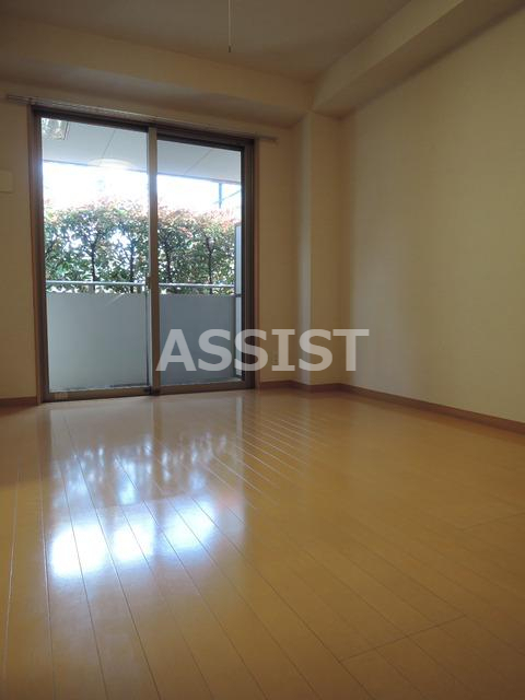 居室・リビング　別号室：参考写真