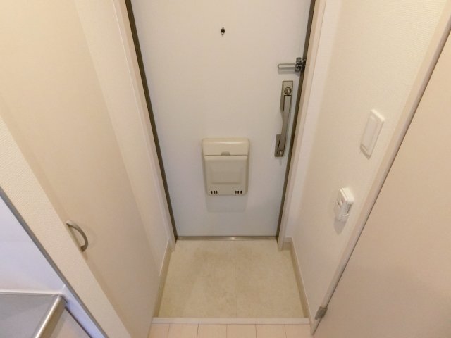 玄関　別号室の参考写真です。