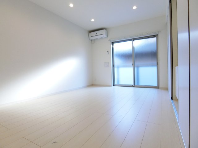 居室・リビング　別号室の参考写真です。