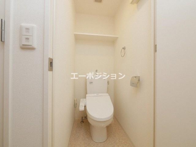 トイレ　レジュールアッシュ難波MINAMI-II