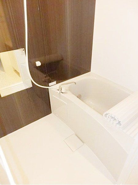 バス・シャワールーム　※同じ建物の参考写真