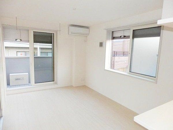 居室・リビング　※同じ建物の参考写真
