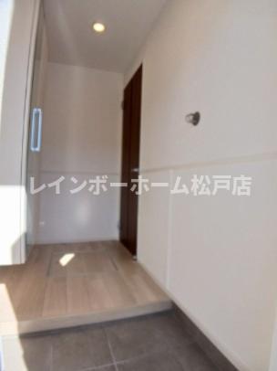 玄関　※同仕様施工参考写真