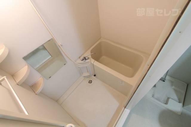 バス・シャワールーム　別号室写真参照　内装の配色が異なる場合があります