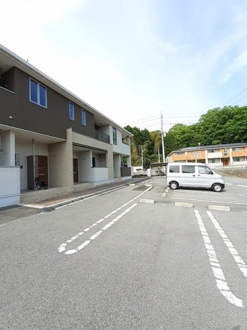 駐車場　車をお持ちの方に嬉しい駐車場付きの物件です